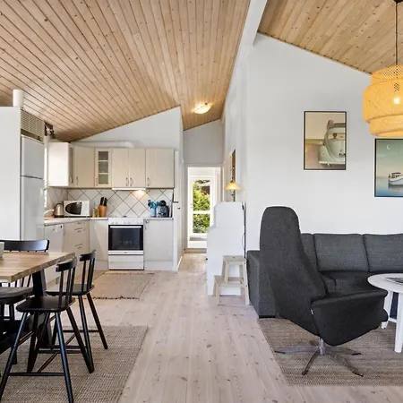 Σπίτι διακοπών Sheemen - 900m From The Sea By Interhome